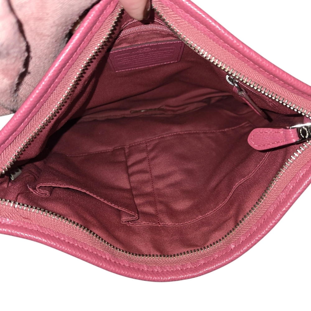 Coach Crossbody - Picture 3 of 4
